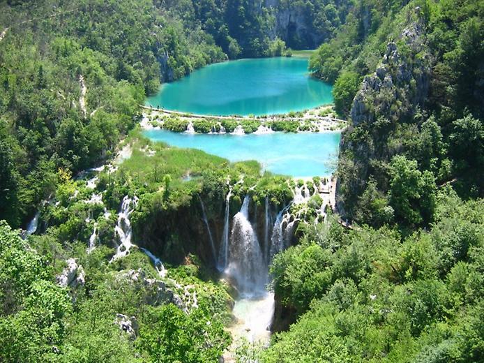 Плитвицкие озера – изумрудные водоемы Хорватии